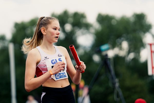 Sina Ehrhardt (LG Rhein-Wied) am 29.05.2022 waehrend der Deutschen Meisterschaften Langstaffel im Otto-Schott-Sportzentrum in Mainz